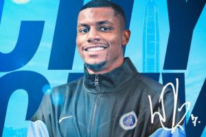 为了生计！新鹏城外援韦斯利14岁时当爸爸，拼尽一切成为职业球员