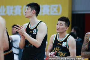 开云-媒体人：广厦是正常发挥 三个核心都是得分20＋ 解决了篮板球问题